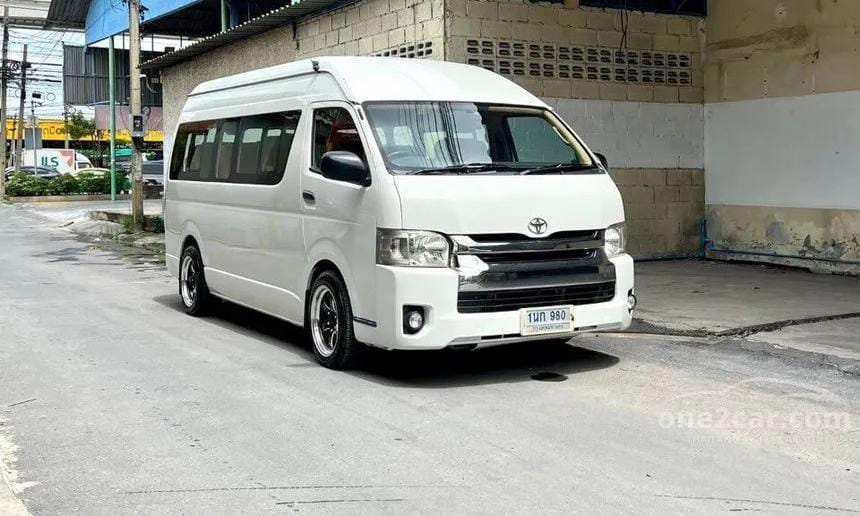 2017 Toyota Hiace Commuter